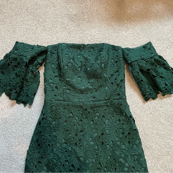 CLUB MONACO CHRISTMAS DRESS SIZE 0 - Picture 2 of 7